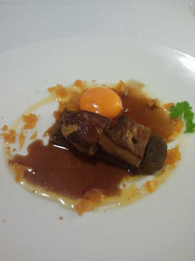 Restaurante en Tanos-Torrelavega. Tatín de hígado de pato